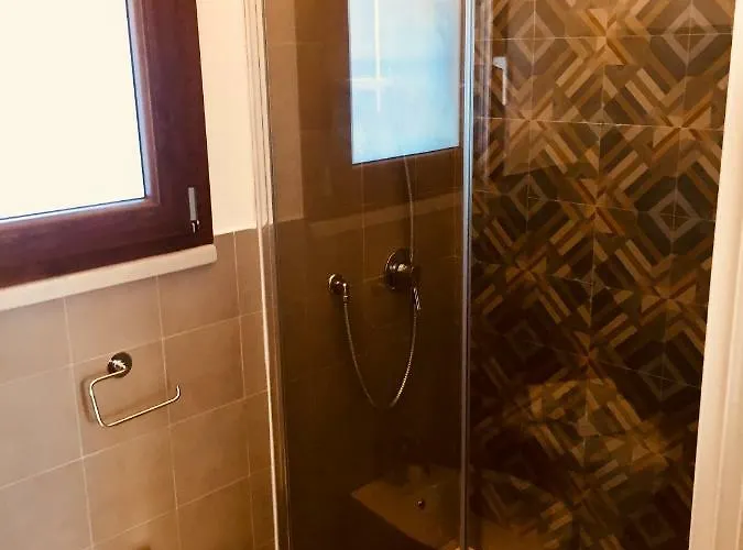 Flale's House * Чефалу